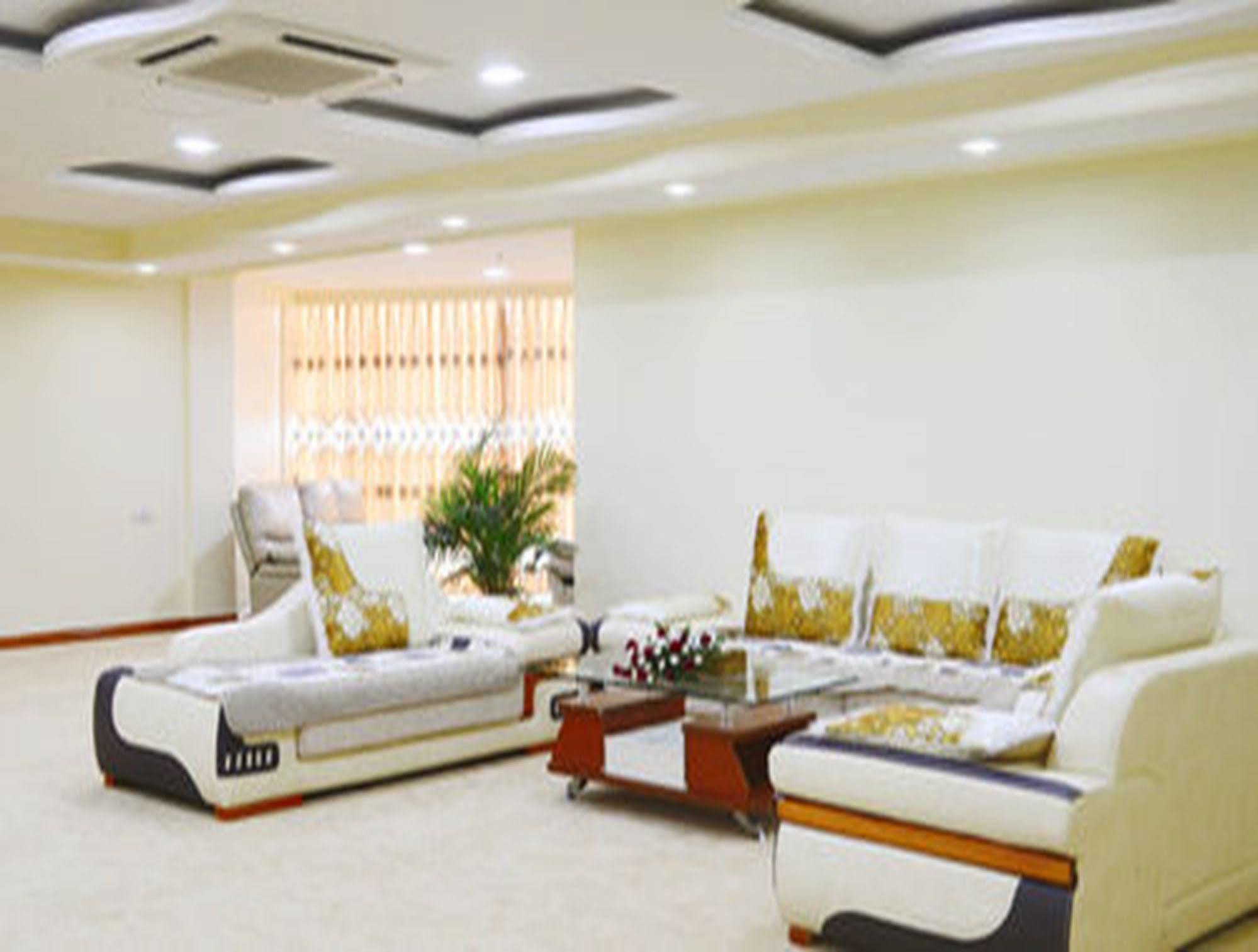 Myat Nan Yone Hotel Naypyidaw Екстер'єр фото